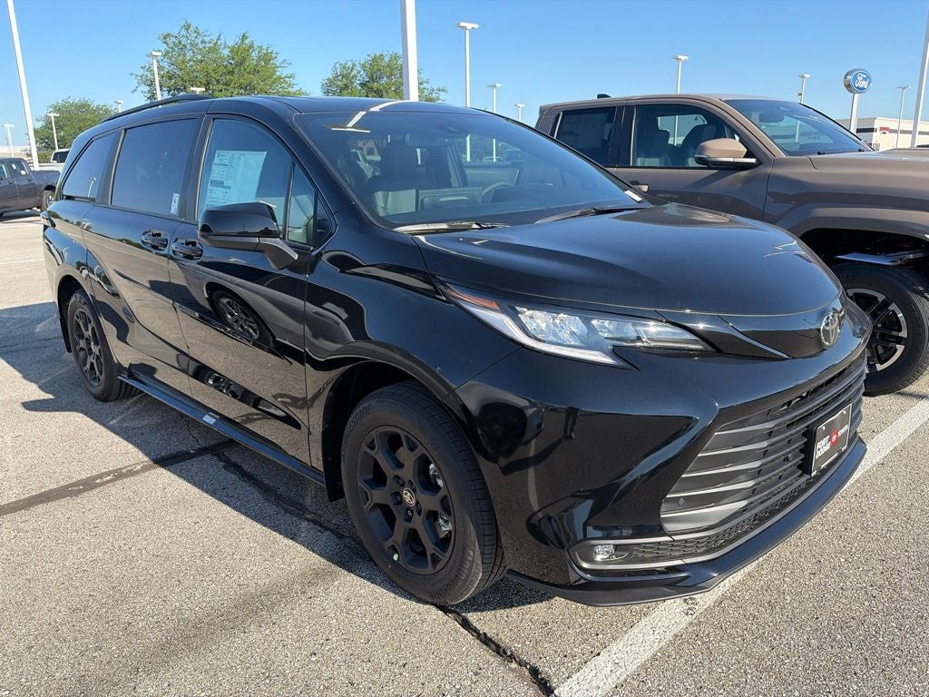 2026 Toyota Sienna Woodland Edition 7 Passenger