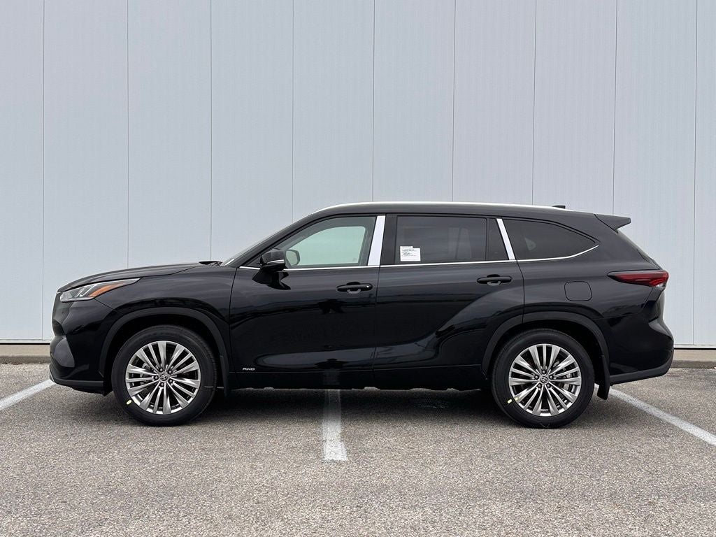 2026 Toyota Highlander Hybrid Platinum
