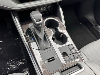 2026 Toyota Highlander Hybrid Platinum