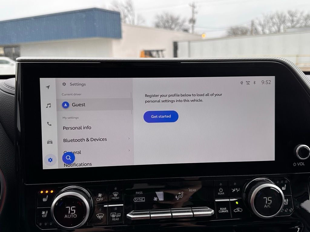 2026 Toyota Highlander Hybrid Platinum