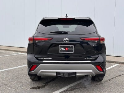 2026 Toyota Highlander Hybrid Platinum