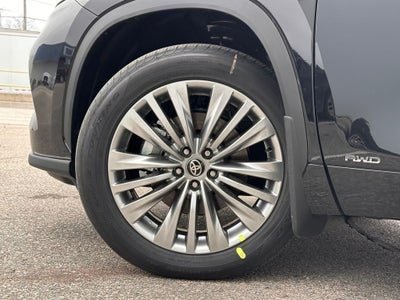 2026 Toyota Highlander Hybrid Platinum