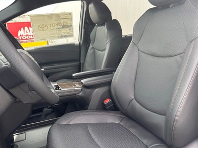 2026 Toyota Sienna Platinum Hybrid 7 Passenger