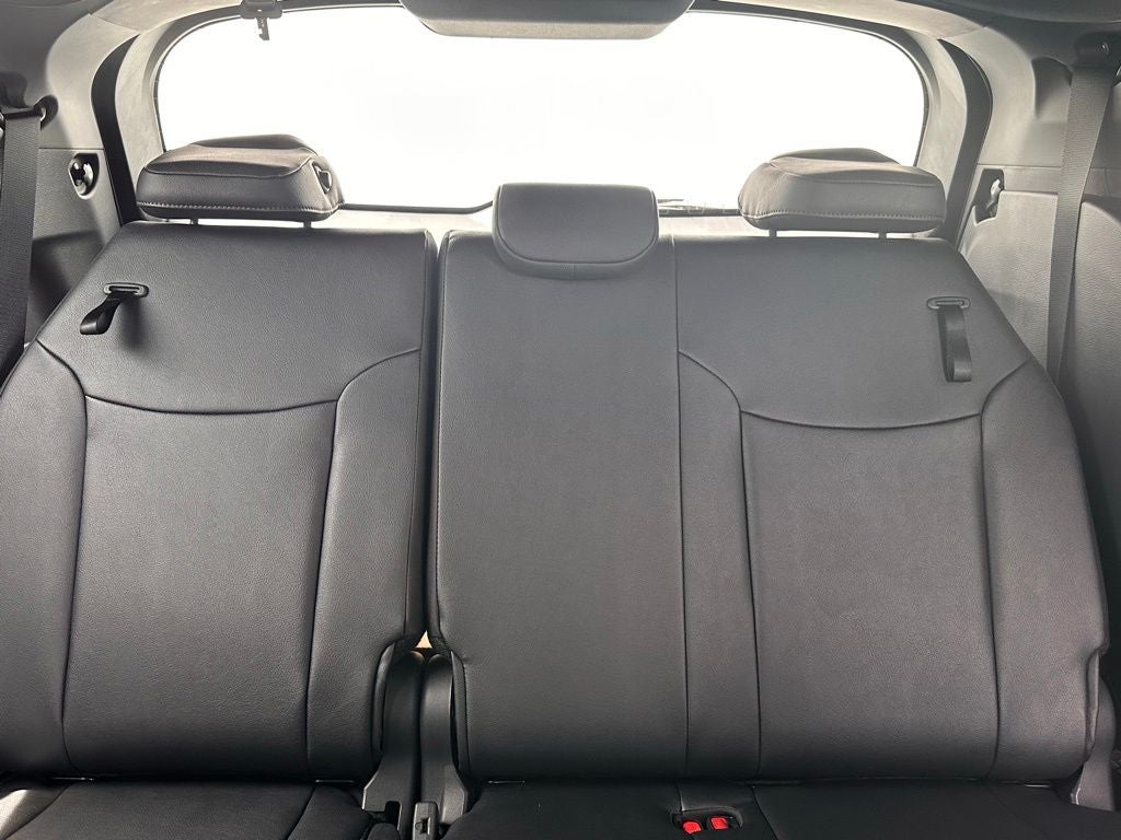 2026 Toyota Sienna Platinum Hybrid 7 Passenger
