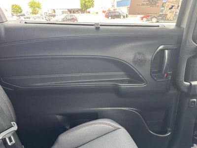 2026 Toyota Sienna Platinum Hybrid 7 Passenger