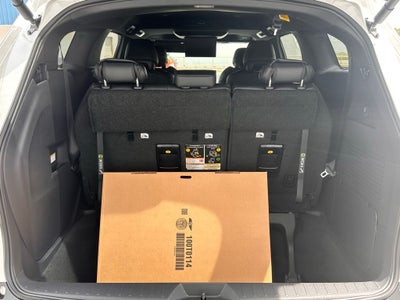 2026 Toyota Sienna Platinum Hybrid 7 Passenger