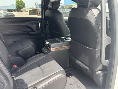 2026 Toyota Sienna Platinum Hybrid 7 Passenger
