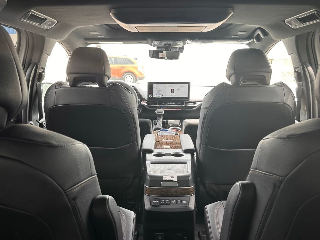2026 Toyota Sienna Platinum Hybrid 7 Passenger
