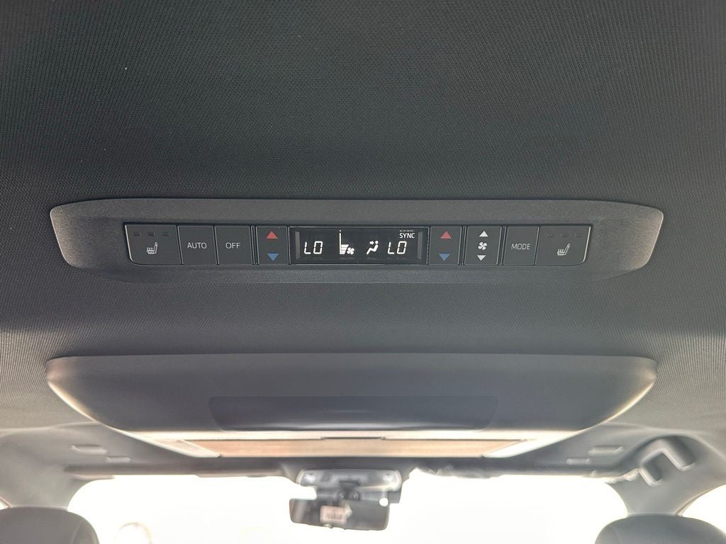 2026 Toyota Sienna Platinum Hybrid 7 Passenger