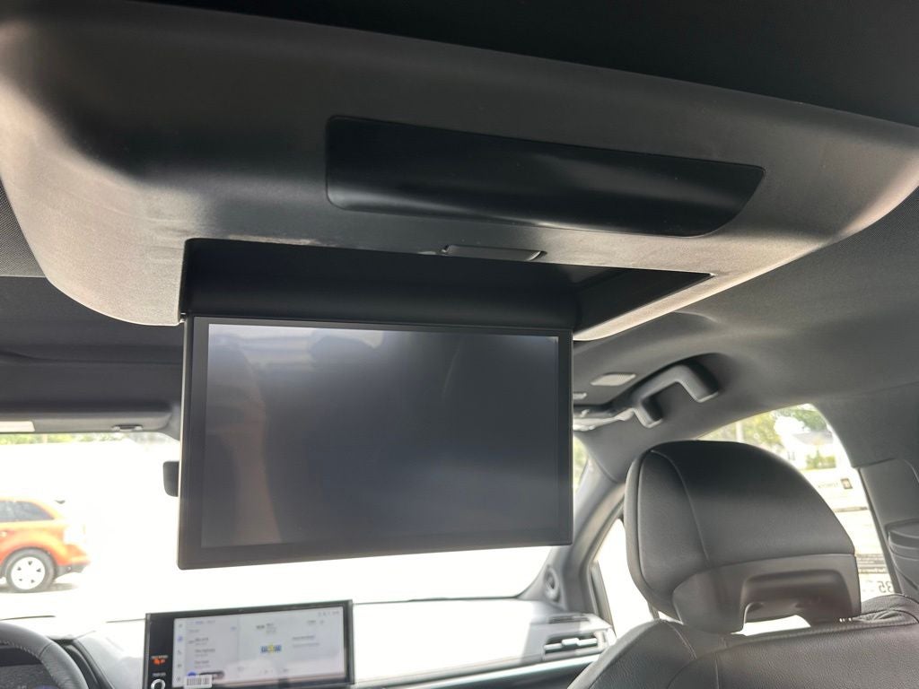 2026 Toyota Sienna Platinum Hybrid 7 Passenger