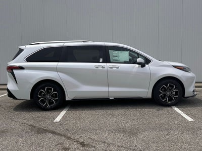 2026 Toyota Sienna Platinum Hybrid 7 Passenger