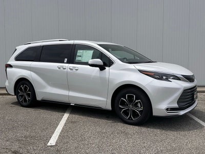 2026 Toyota Sienna Platinum Hybrid 7 Passenger