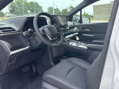 2026 Toyota Sienna Platinum Hybrid 7 Passenger