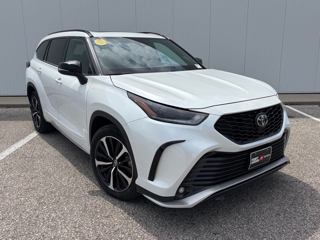 2022 Toyota Highlander XSE