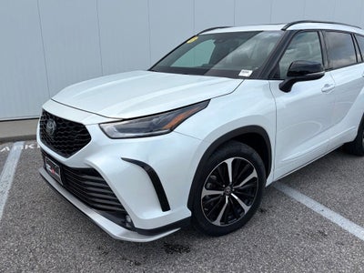 2022 Toyota Highlander XSE