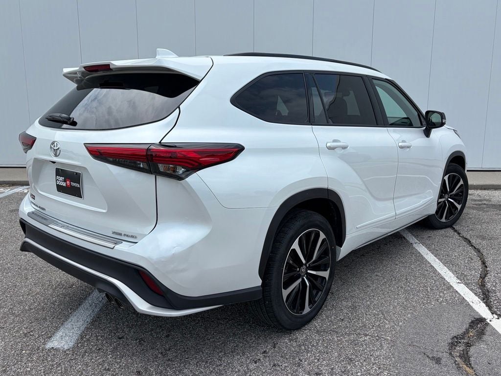 2022 Toyota Highlander XSE