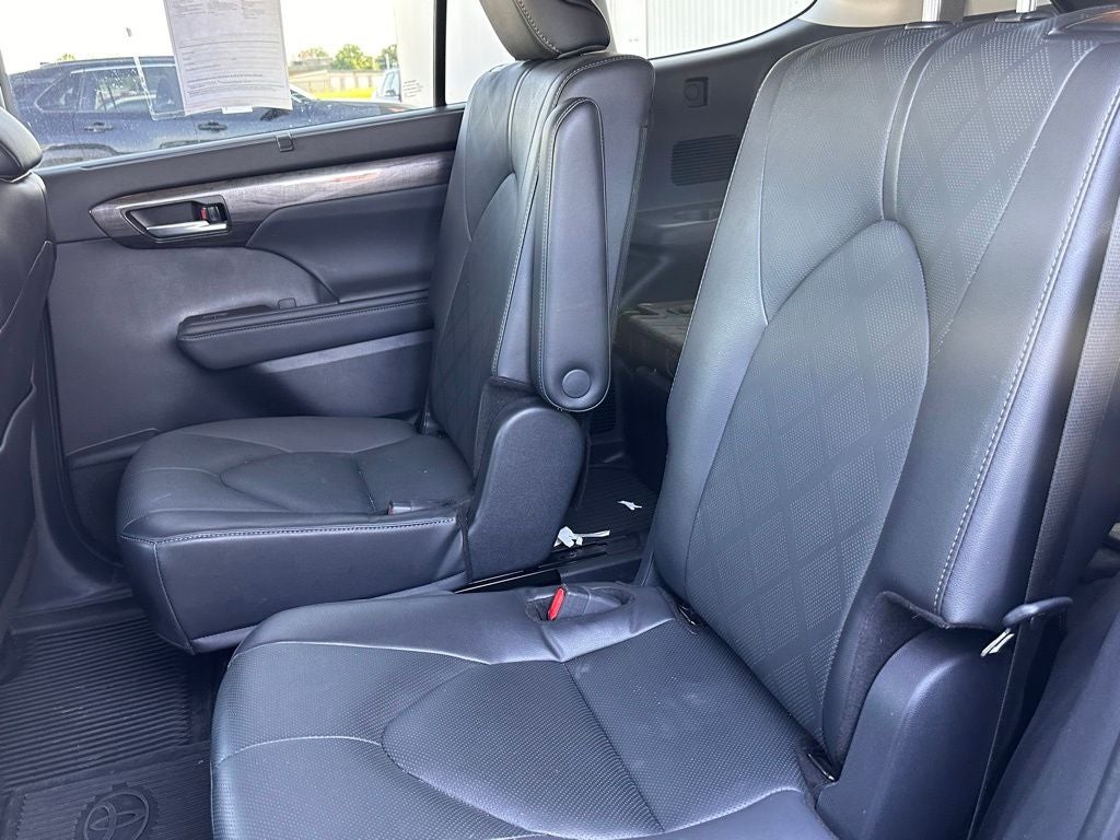 2024 Toyota Highlander Platinum