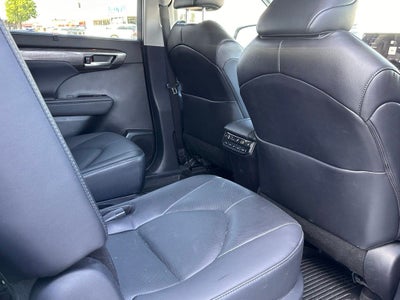 2024 Toyota Highlander Platinum