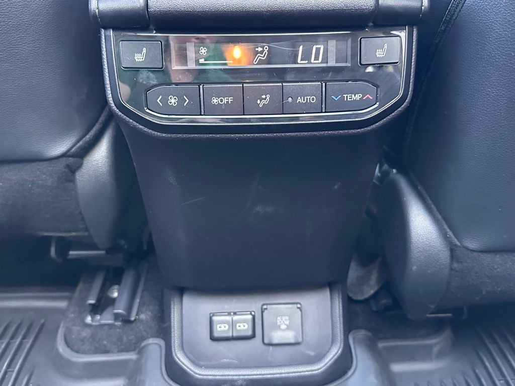 2024 Toyota Highlander Platinum