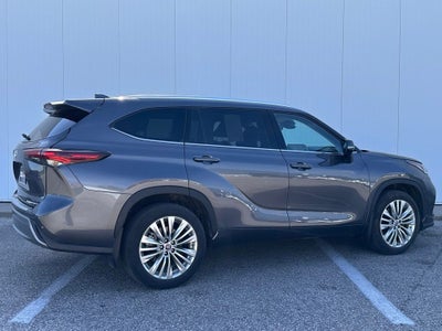 2024 Toyota Highlander Platinum