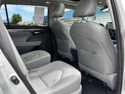 2024 Toyota Highlander Platinum
