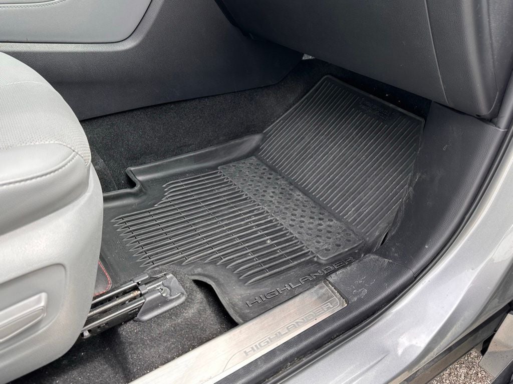 2024 Toyota Highlander Platinum