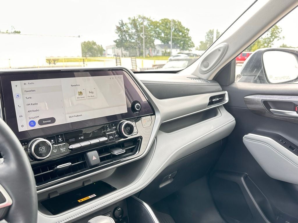 2024 Toyota Highlander Platinum