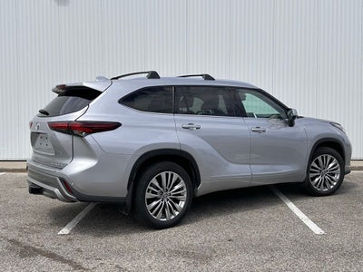 2024 Toyota Highlander Platinum