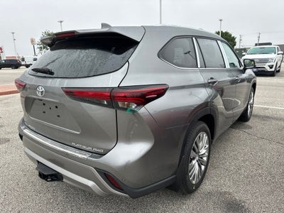 2026 Toyota Highlander Platinum