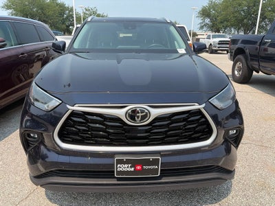 2023 Toyota Highlander XLE