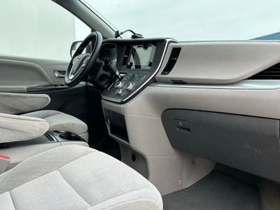2015 Toyota Sienna LE 7 Passenger