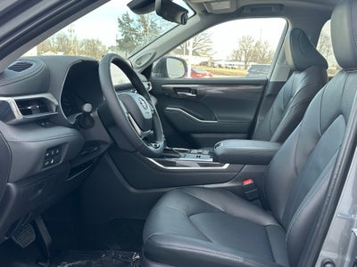 2026 Toyota Highlander Hybrid Limited