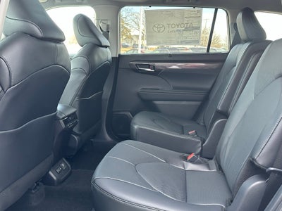 2026 Toyota Highlander Hybrid Limited