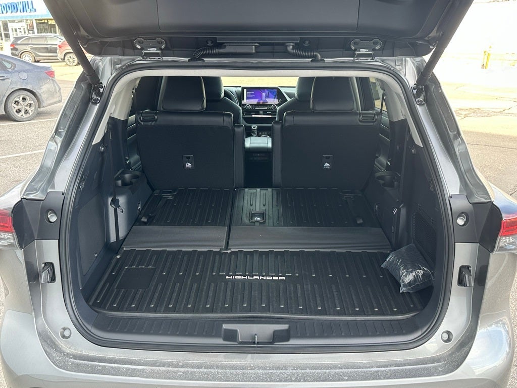 2026 Toyota Highlander Hybrid Limited