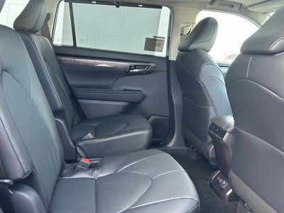 2026 Toyota Highlander Hybrid Limited