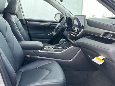 2026 Toyota Highlander Hybrid Limited