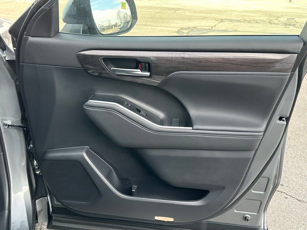 2026 Toyota Highlander Hybrid Limited