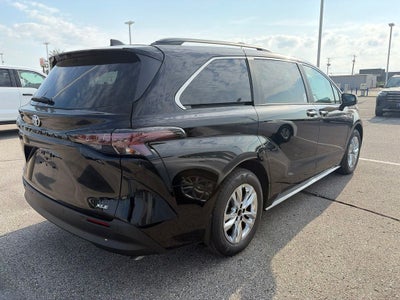 2026 Toyota Sienna XLE 7 Passenger