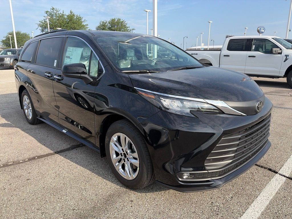 2026 Toyota Sienna XLE 7 Passenger