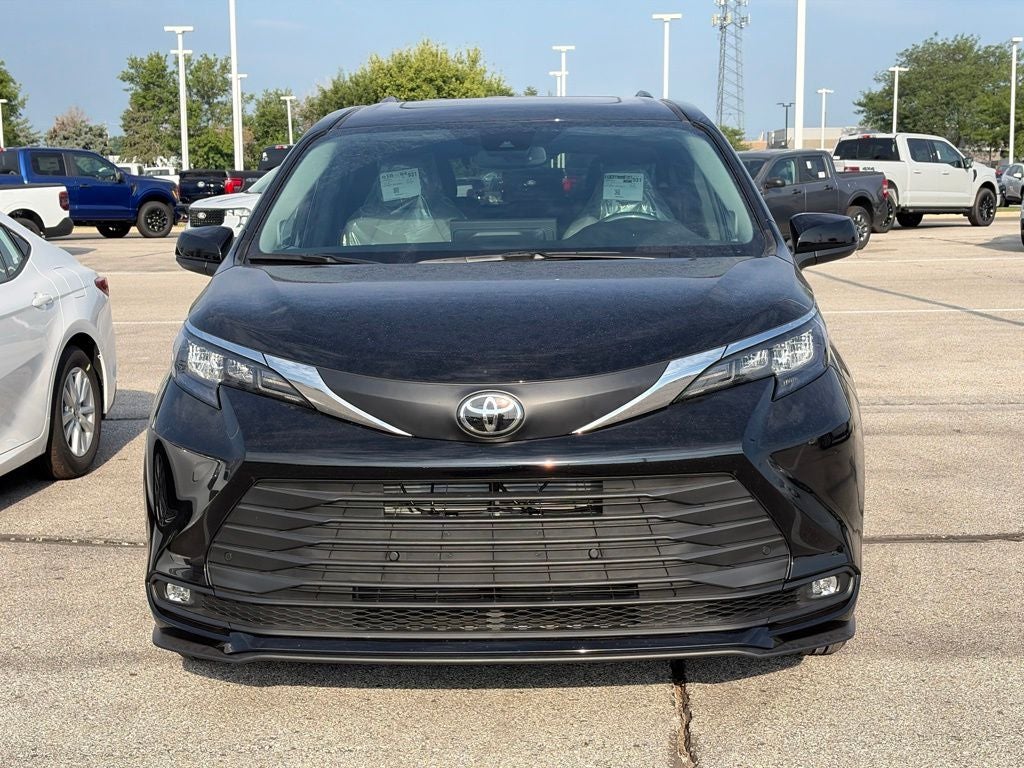 2026 Toyota Sienna XLE 7 Passenger
