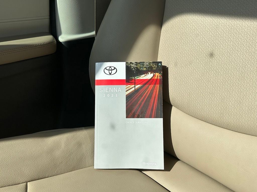 2021 Toyota Sienna XLE 7 Passenger