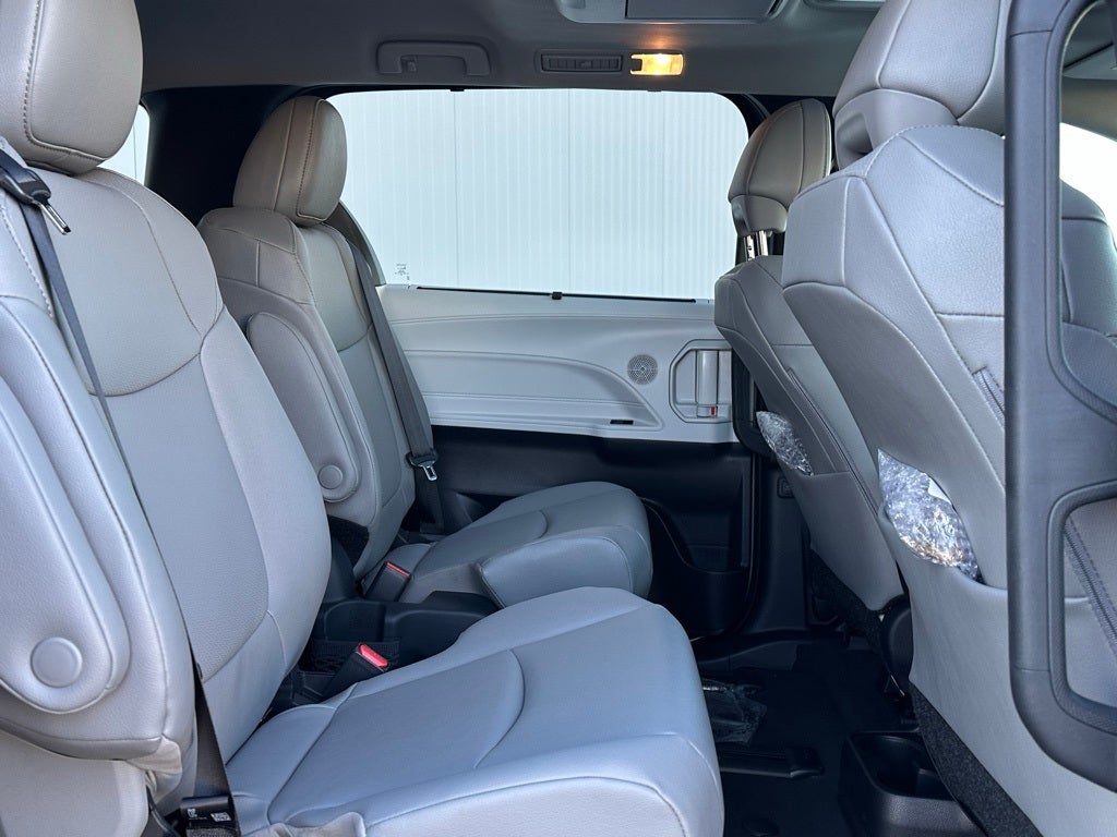2026 Toyota Sienna XLE 7 Passenger