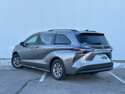 2026 Toyota Sienna XLE 7 Passenger