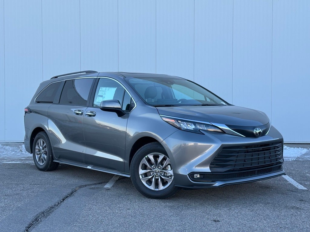 2026 Toyota Sienna XLE 7 Passenger