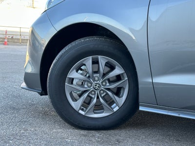 2026 Toyota Sienna XLE 7 Passenger