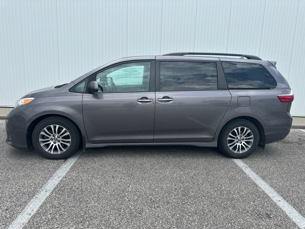 2020 Toyota Sienna XLE Premium 8 Passenger