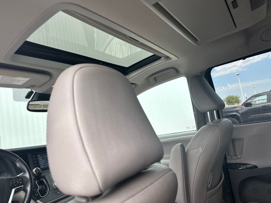 2020 Toyota Sienna XLE Premium 8 Passenger