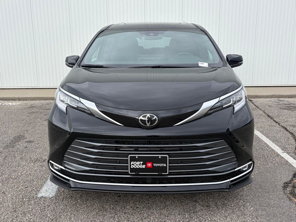 2026 Toyota Sienna Limited 7 Passenger