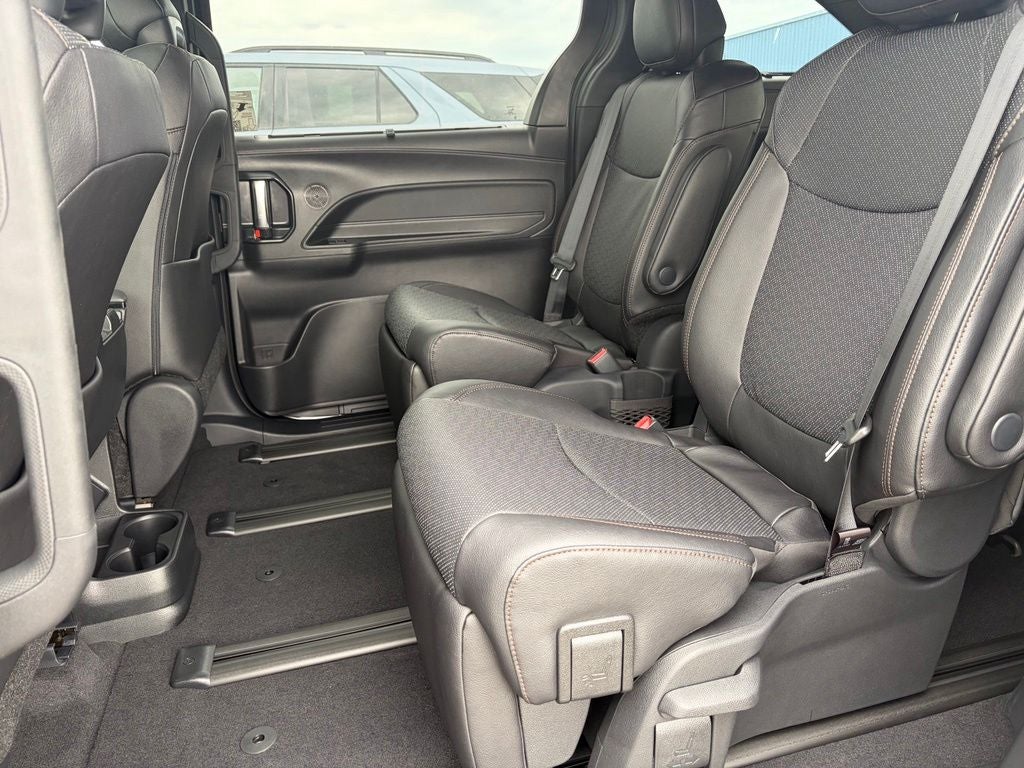 2026 Toyota Sienna Limited 7 Passenger