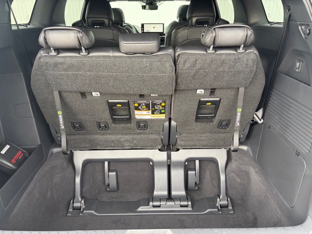 2026 Toyota Sienna Limited 7 Passenger